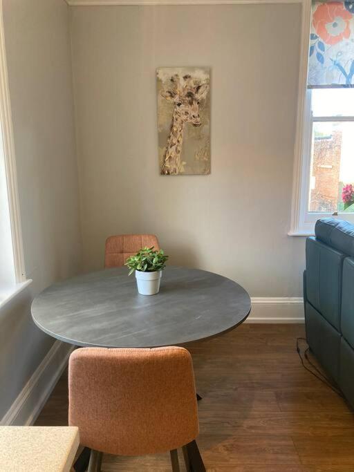Stylish Flat In Yeovil Somerset Eksteriør bilde