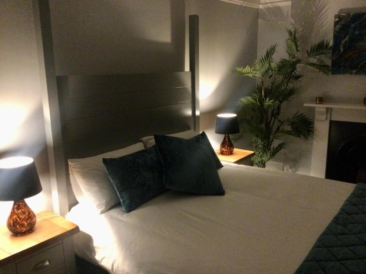 Stylish Flat In Yeovil Somerset Eksteriør bilde